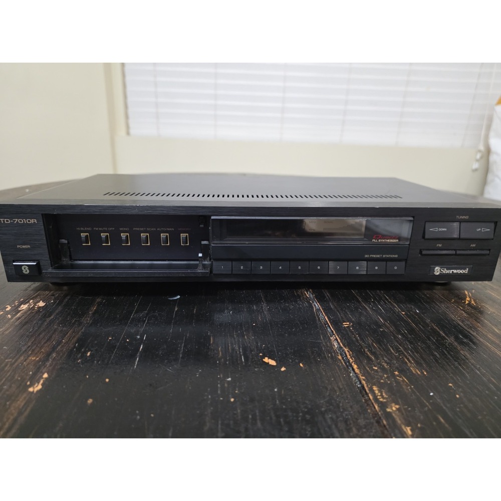 Sherwood TD-7010R AM/FM Radio Tuner. Tested Working.